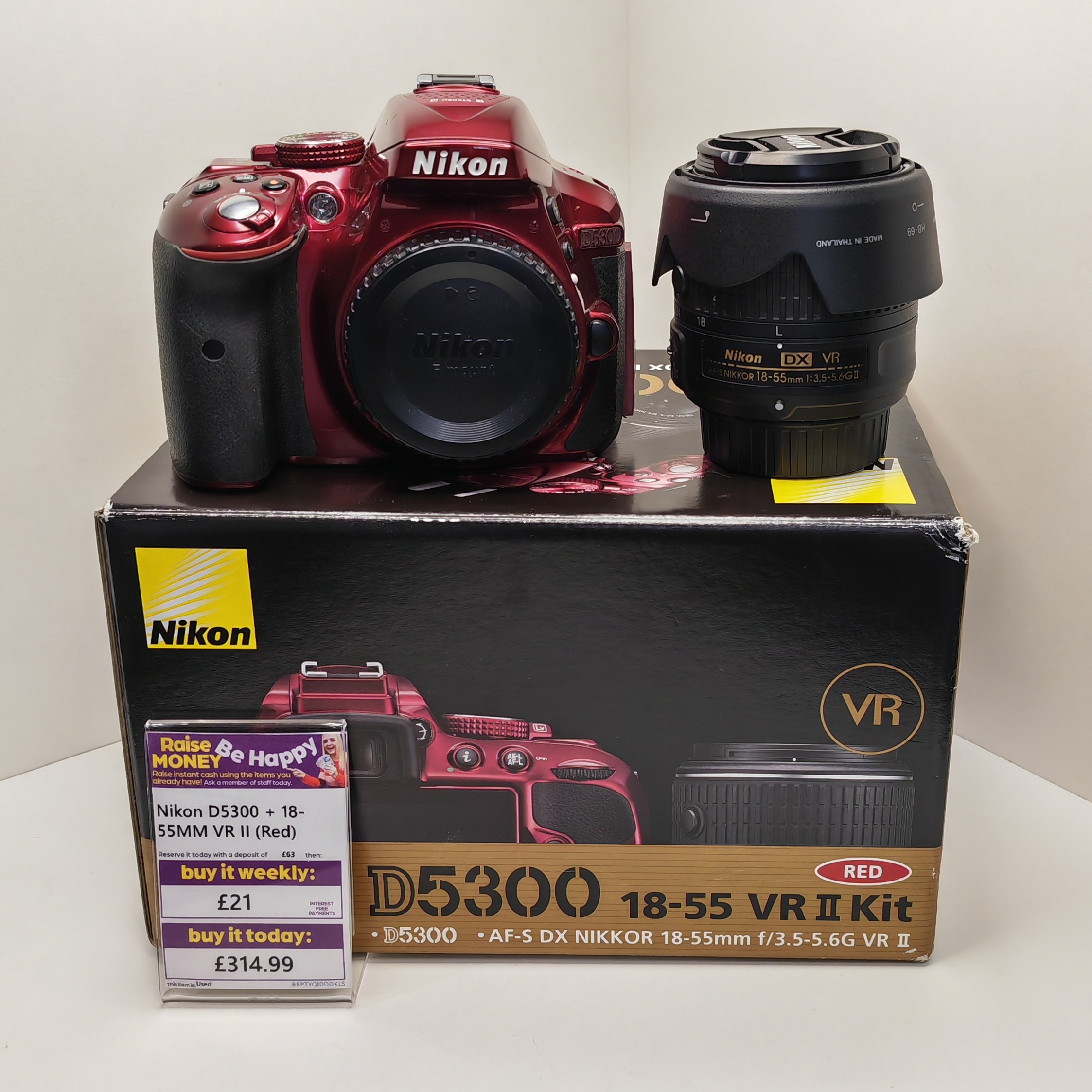 Nikon【D5300】18-55 VR II kit レッド Pre-owned Nikon D5300 + 18-55MM VR II (Red) - Own4Less